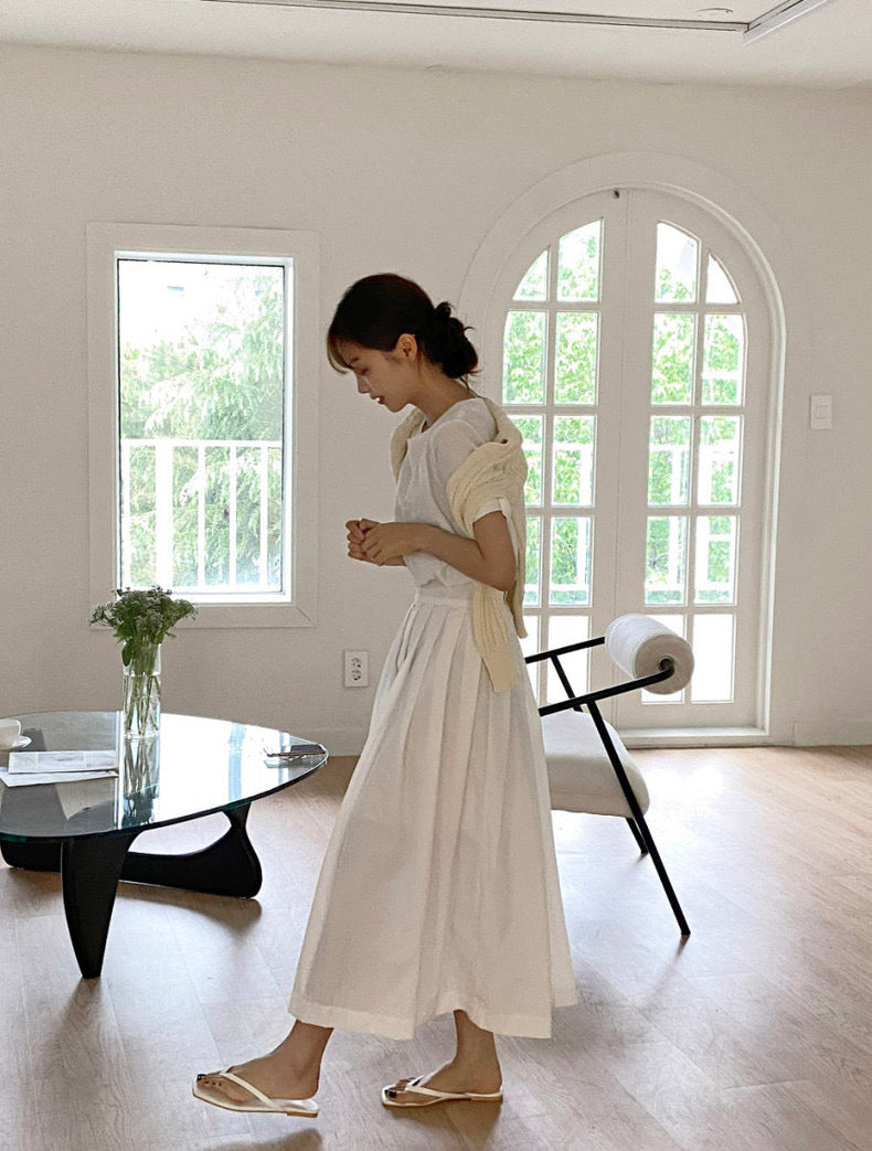 圓領壓褶收腰連身裙