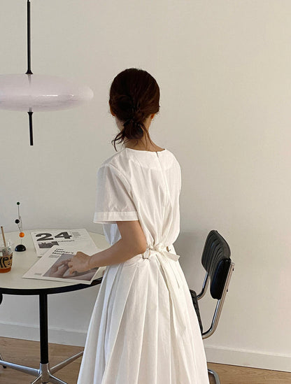 圓領壓褶收腰連身裙