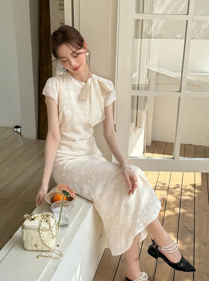 系帶蝴蝶結刺繡提花連身裙