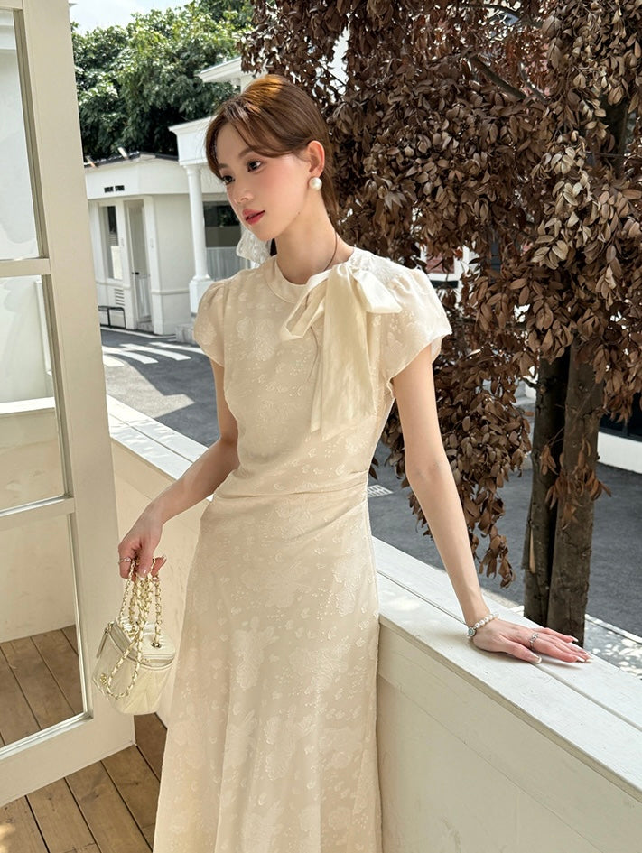 系帶蝴蝶結刺繡提花連身裙