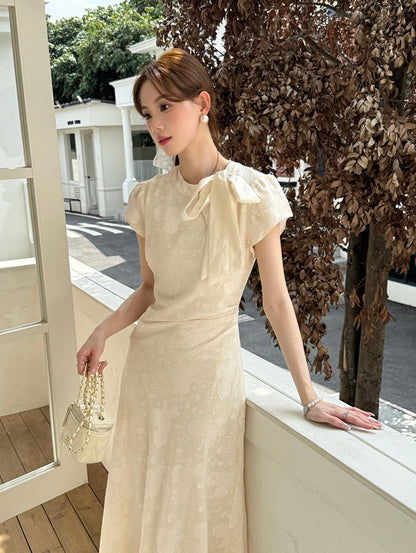 系帶蝴蝶結刺繡提花連身裙