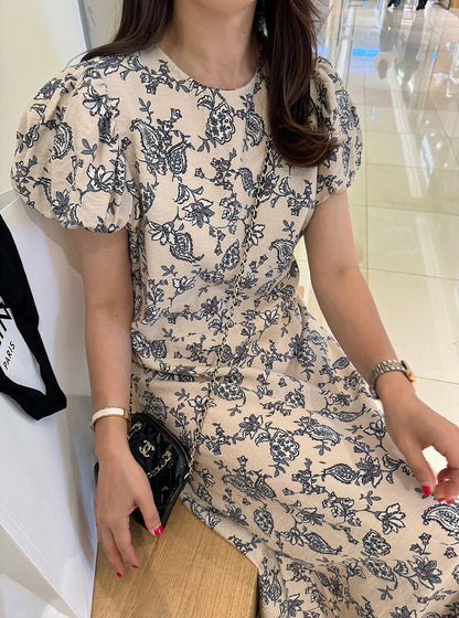 優雅印花A字泡泡袖連身裙