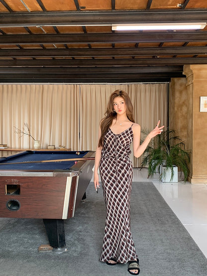 法式V領格子吊帶裙