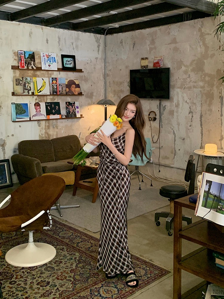 法式V領格子吊帶裙