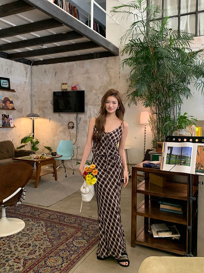 法式V領格子吊帶裙