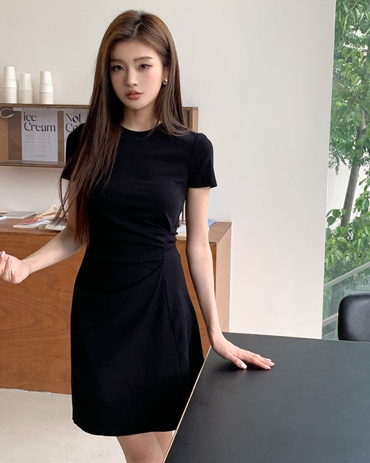 褶皺收腰連身裙