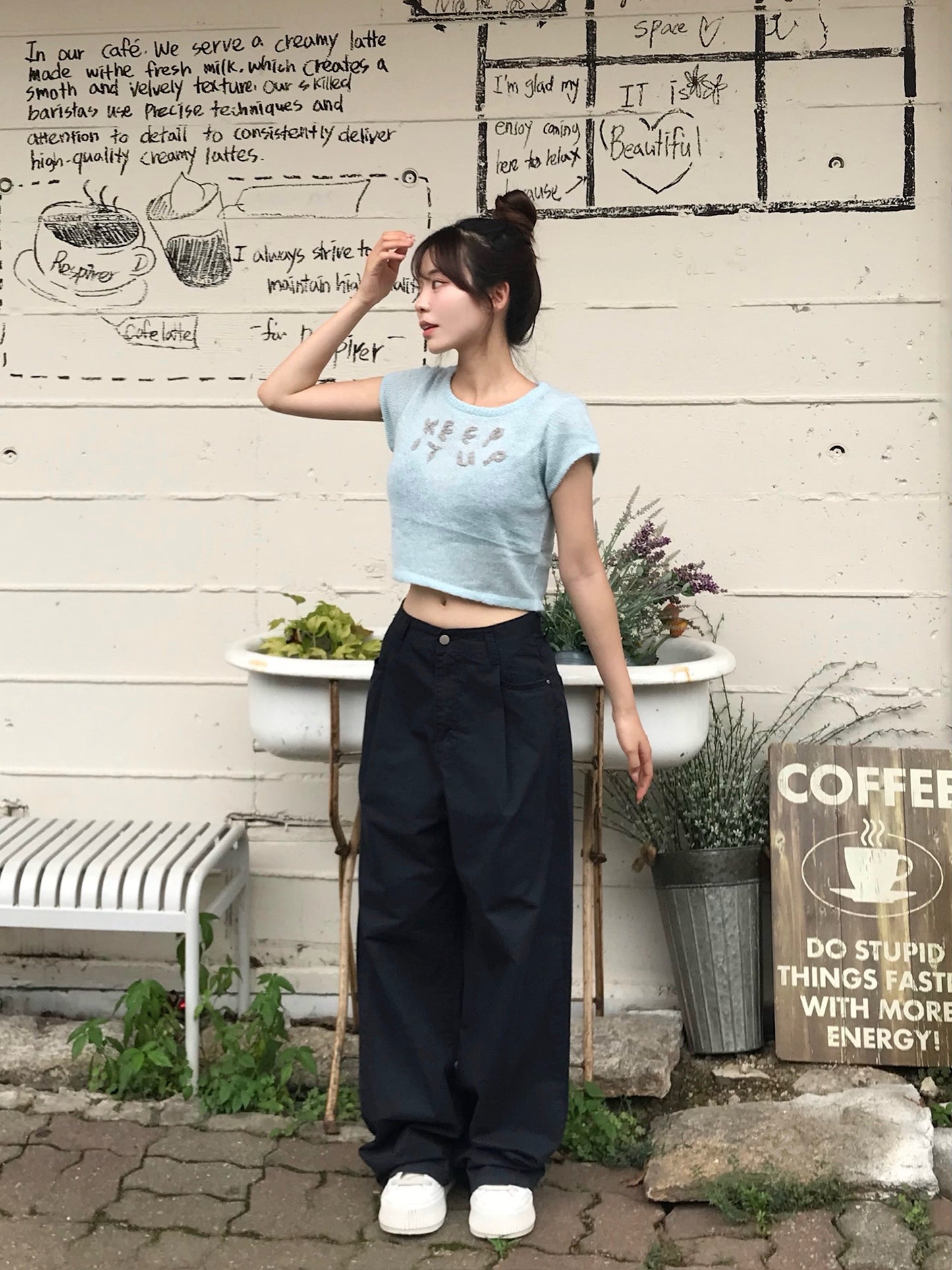 鉤花刺繡針織top