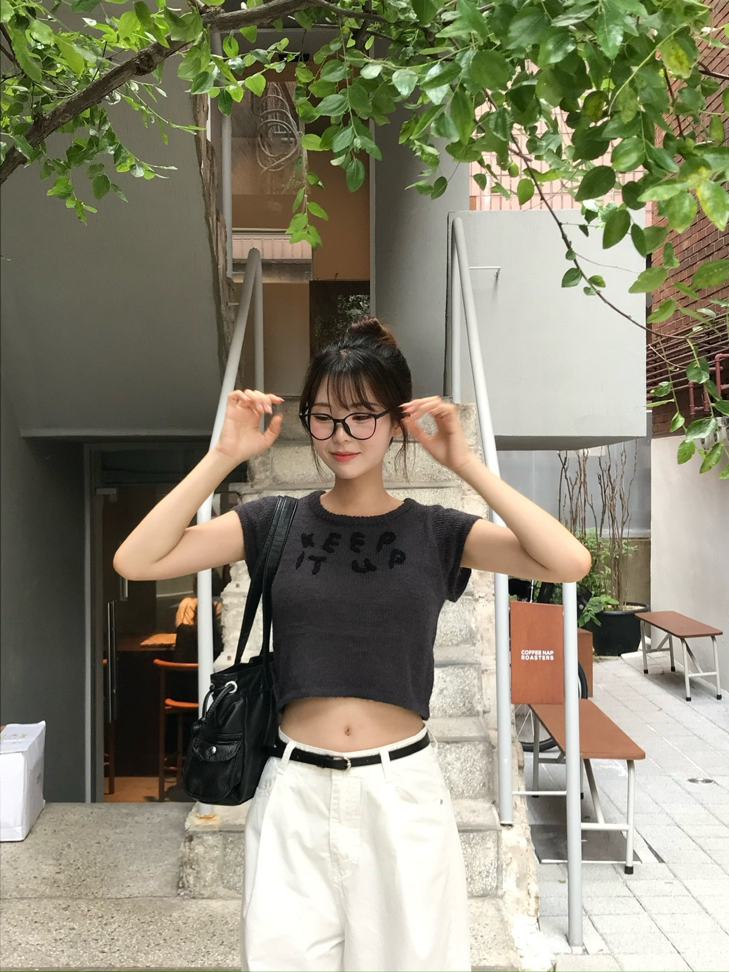 鉤花刺繡針織top