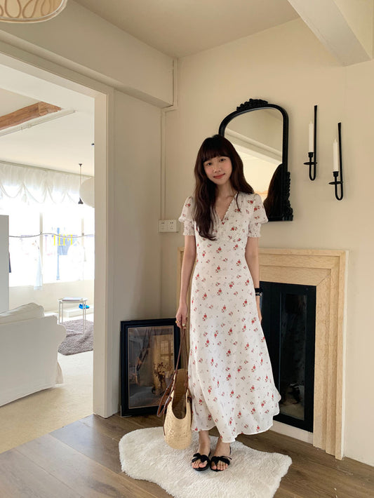 V領泡泡袖碎花連身裙