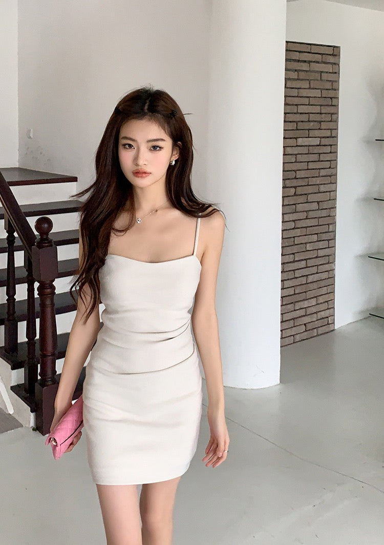 簡約氣質吊帶裙