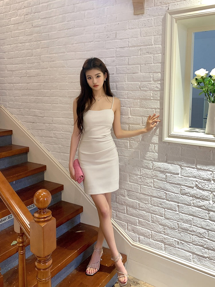 簡約氣質吊帶裙