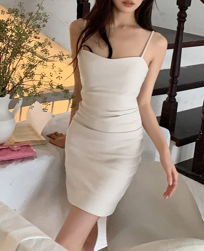 簡約氣質吊帶裙