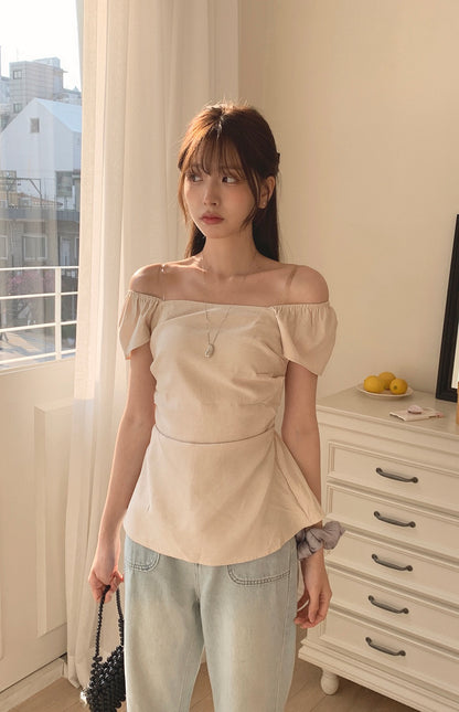 甜美收腰露肩top