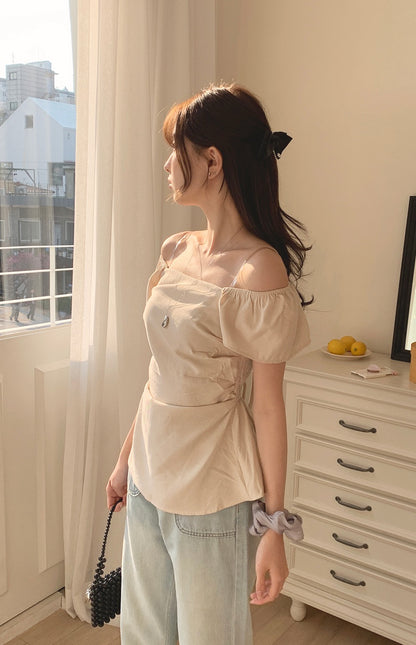 甜美收腰露肩top