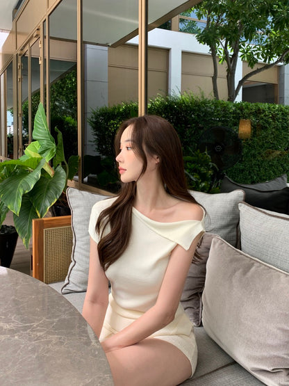 Asymmetrical Neckline Off-Shoulder Side Ruched Knit Top
