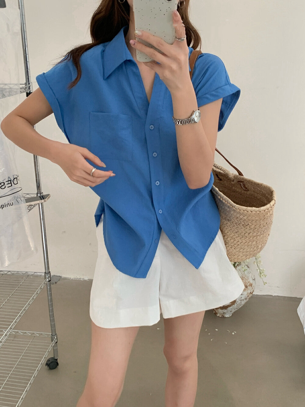 万能な質感のコットンリネンシャツ