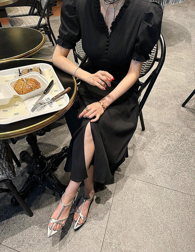 Vネックフリルスリットワンピース