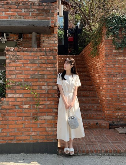 圓領收腰顯瘦連身裙