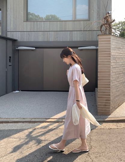 圓領收腰顯瘦連身裙