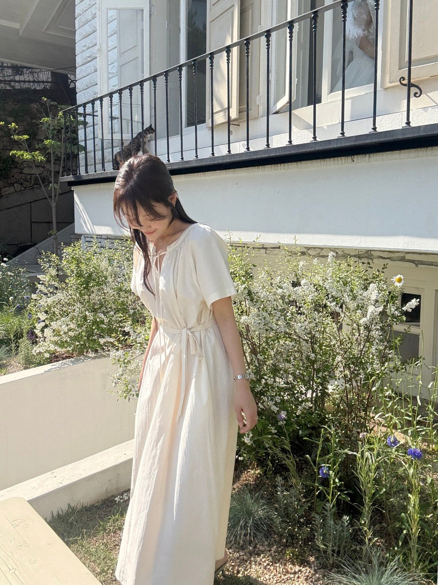 Minimalist Chic Crew Neck Dress