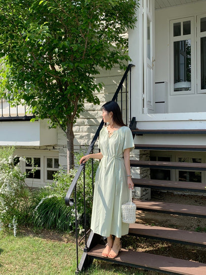 Minimalist Chic Crew Neck Dress