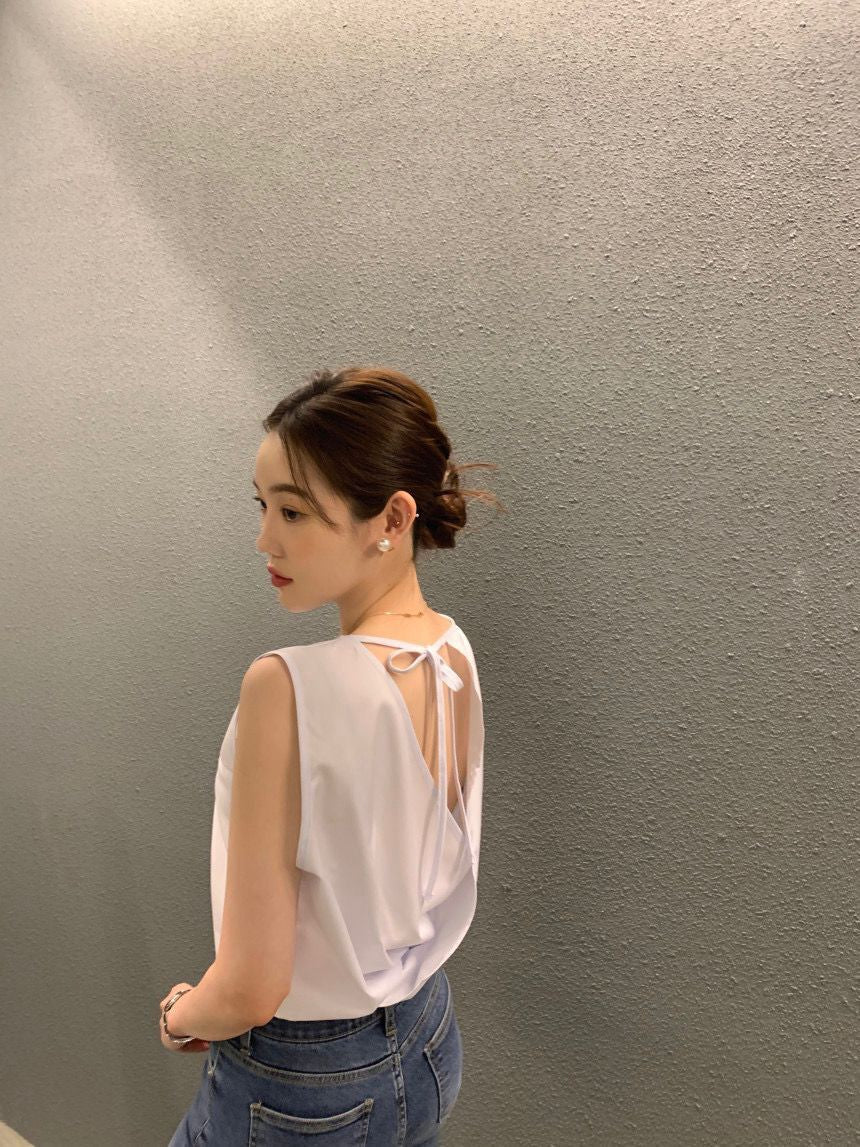 Backless Lace-Up Sleeveless Top