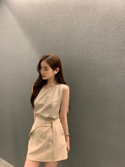 Backless Lace-Up Sleeveless Top