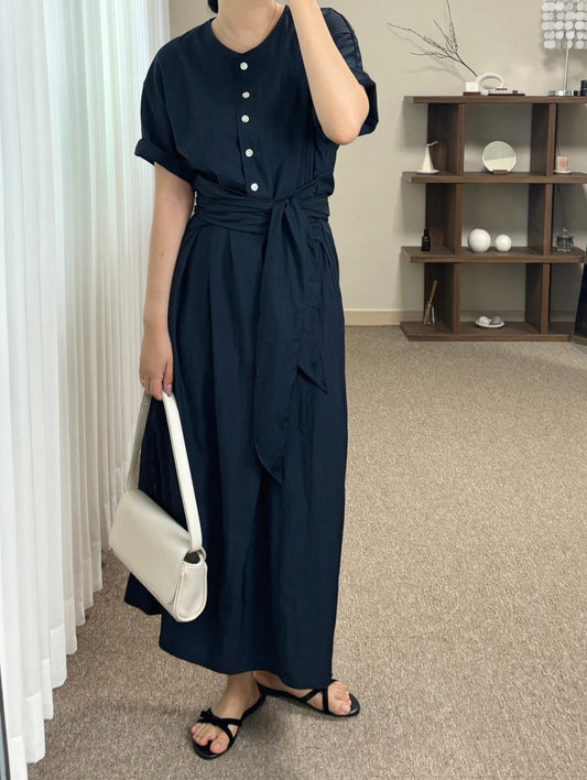 圓領單排扣綁帶收腰連身裙