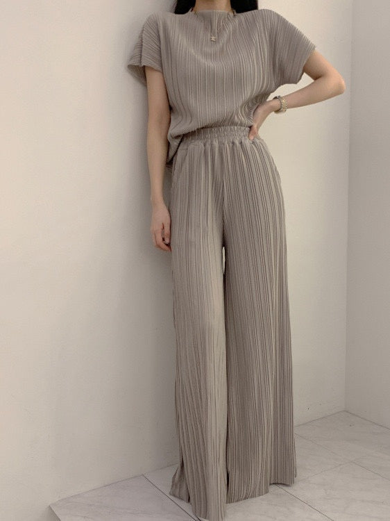 Loose Ruched Top + Flowing Wide-Leg Pants Set