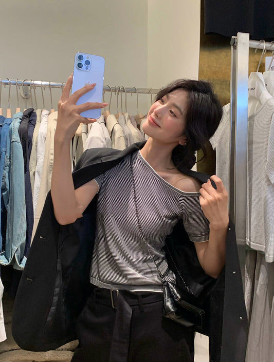 斜肩條紋針織top