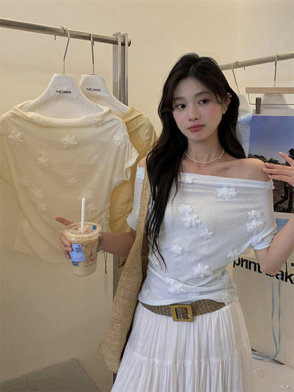 立體花朵刺繡一字肩top