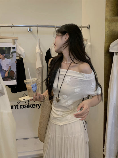 立體花朵刺繡一字肩top