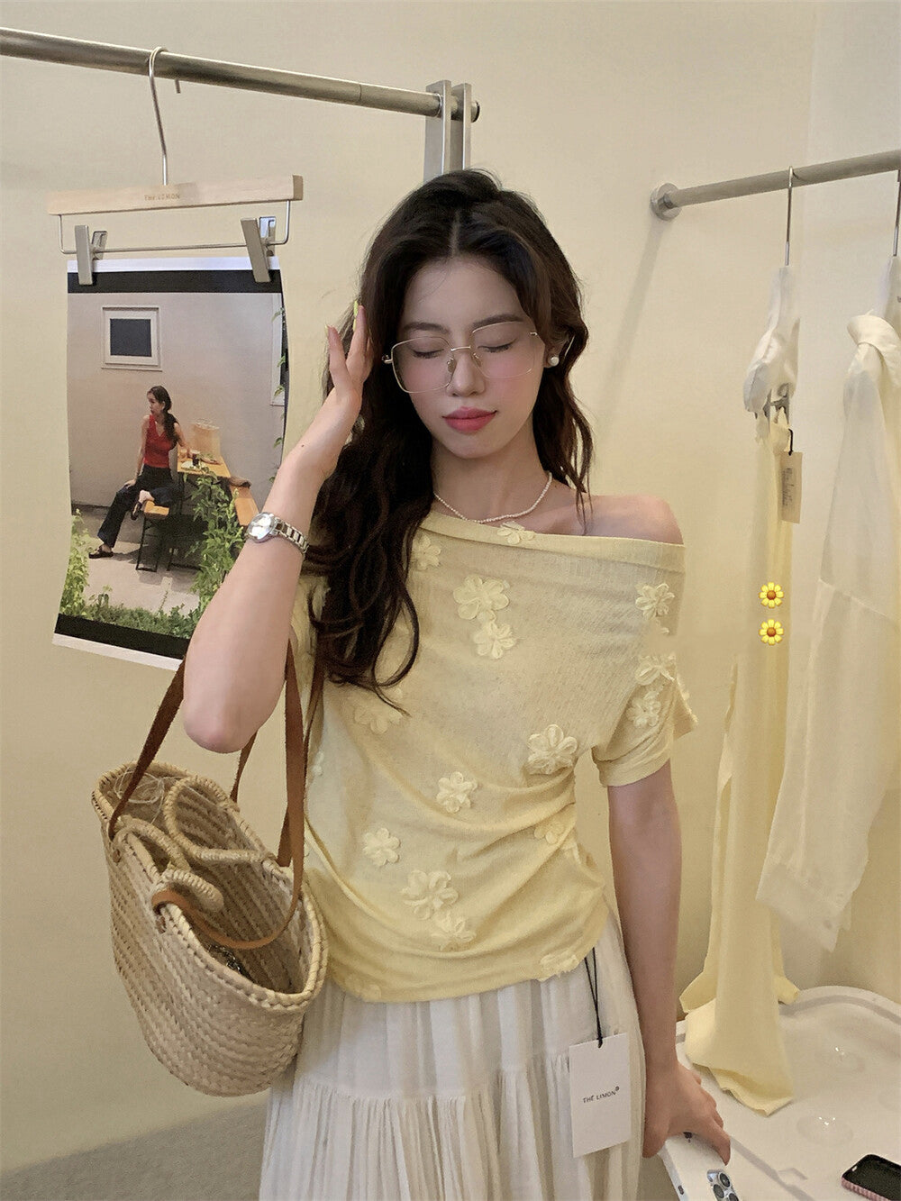 立體花朵刺繡一字肩top