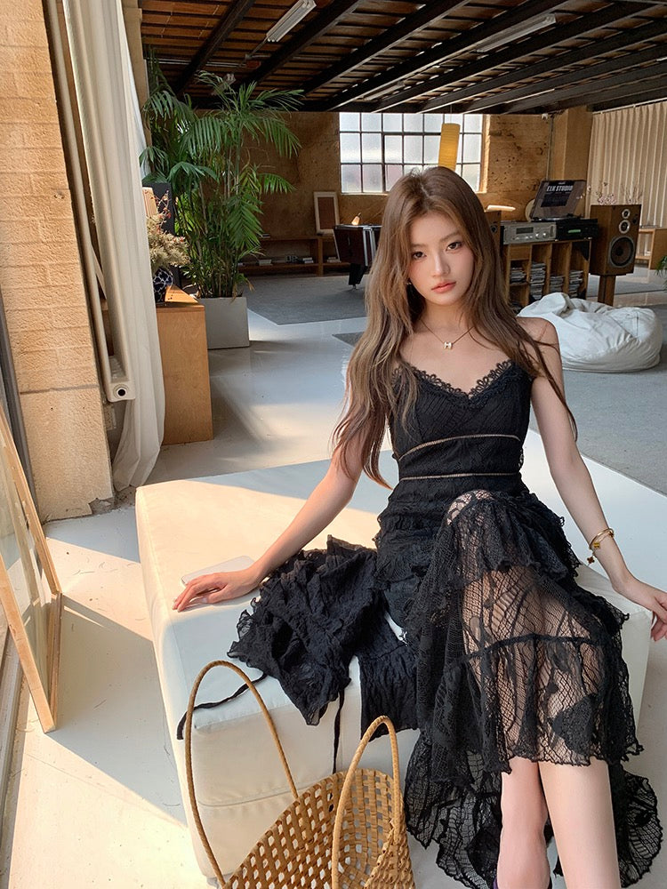 セクシーなレースのスリップドレス