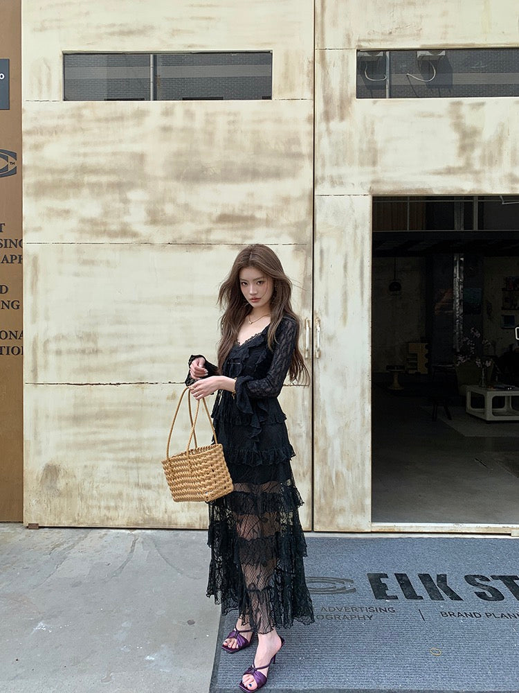 セクシーなレースのスリップドレス