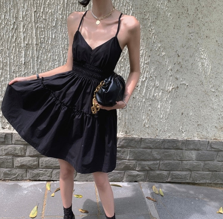 V領收腰蓬蓬大擺吊帶裙