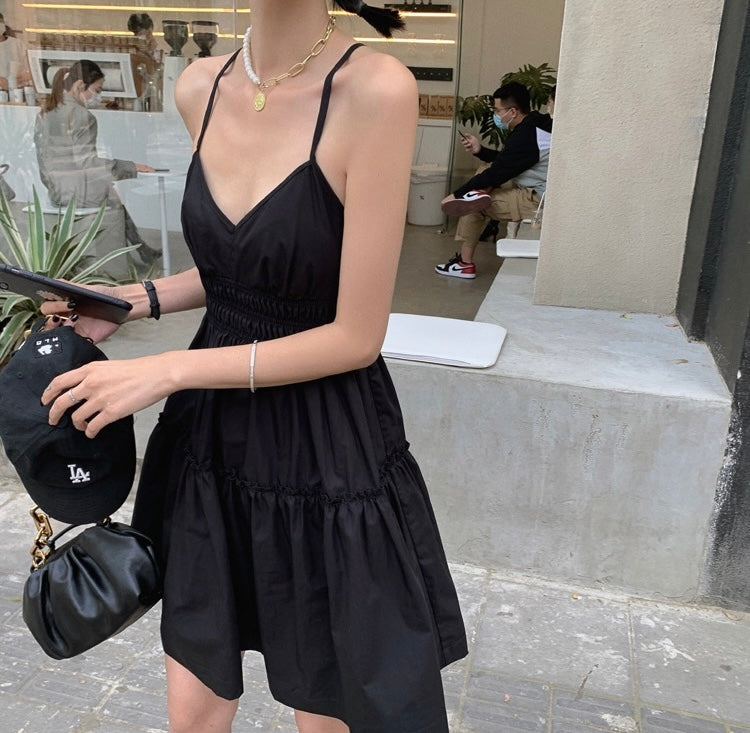 V領收腰蓬蓬大擺吊帶裙