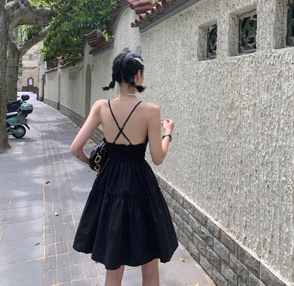 V領收腰蓬蓬大擺吊帶裙