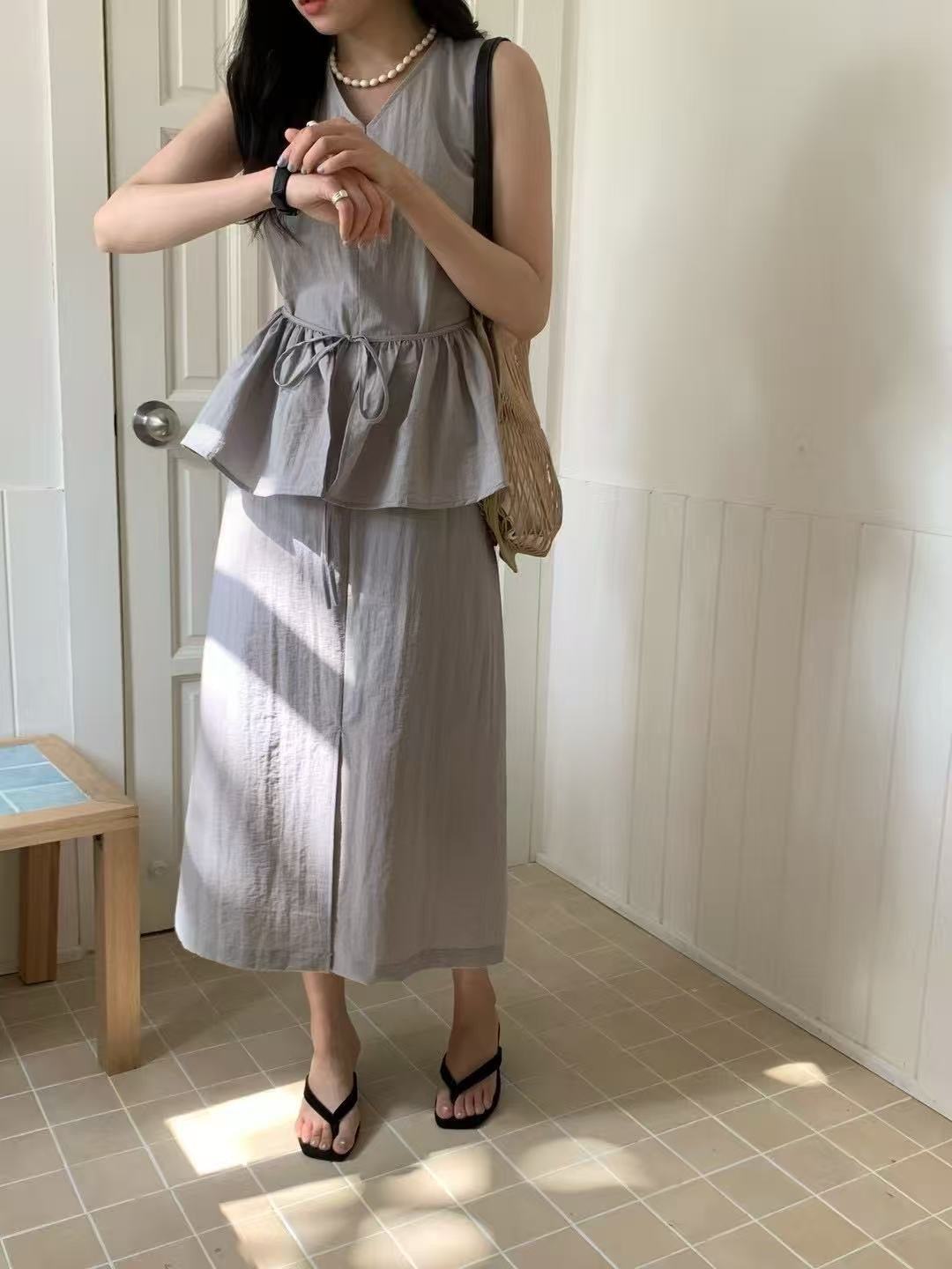 V領顯瘦連身裙+屁簾set
