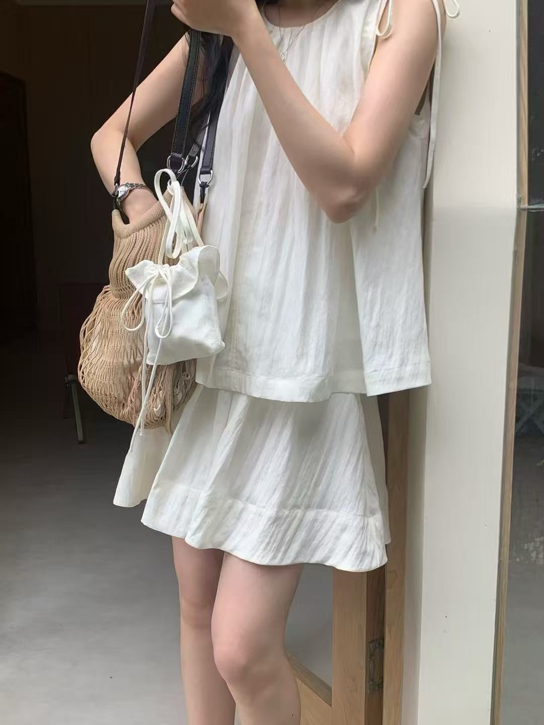 Cute Sleeveless Tank Top + High-Waisted Skirt Set