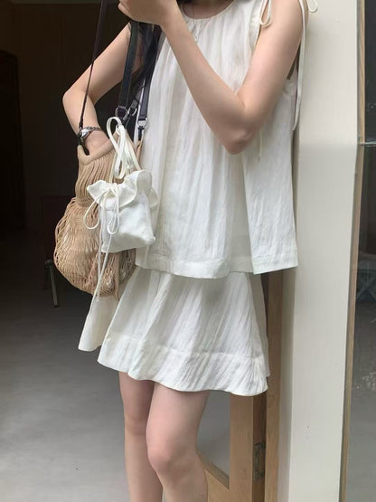 Cute Sleeveless Tank Top + High-Waisted Skirt Set
