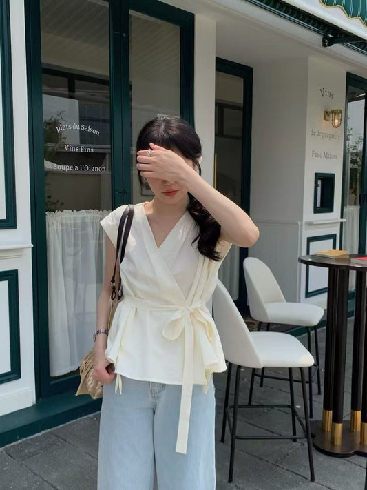 系帶交叉V領收腰百搭恤衫
