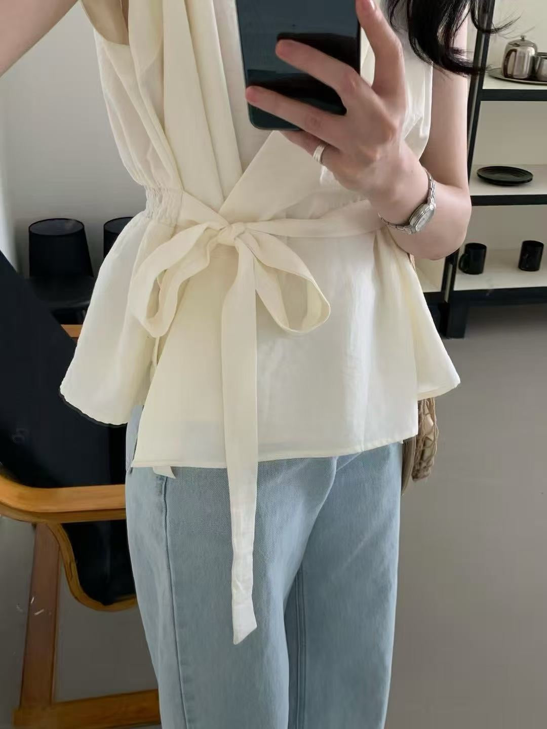 系帶交叉V領收腰百搭恤衫