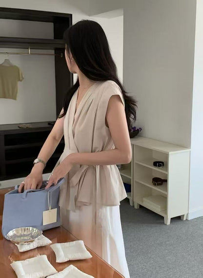 系帶交叉V領收腰百搭恤衫