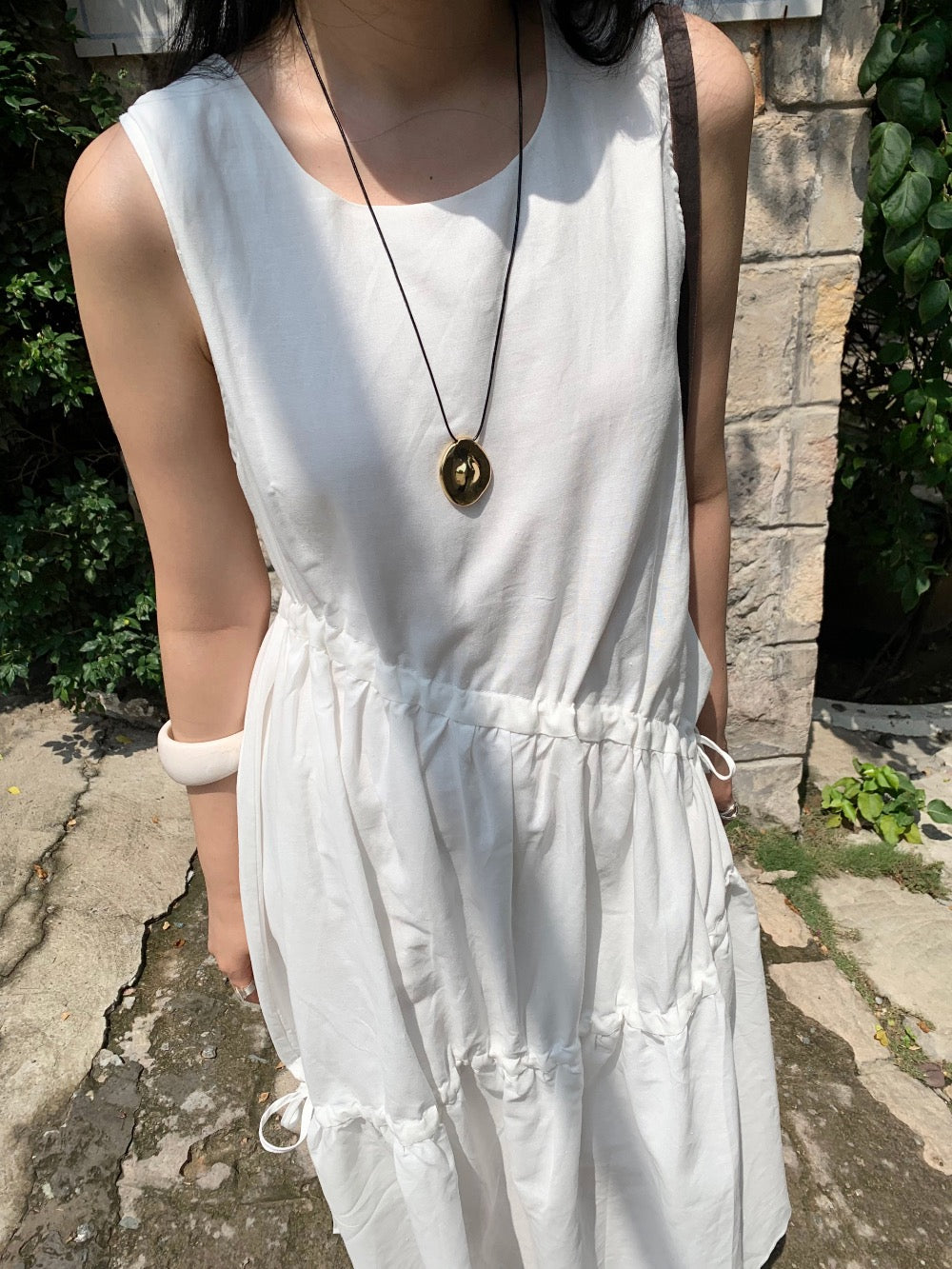 不規則抽繩無袖連身裙