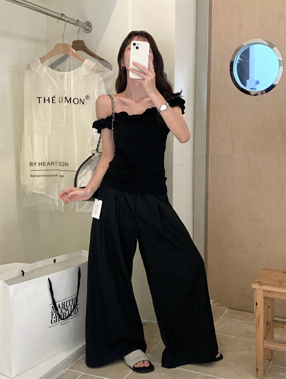 花邊一字肩修身顯瘦top