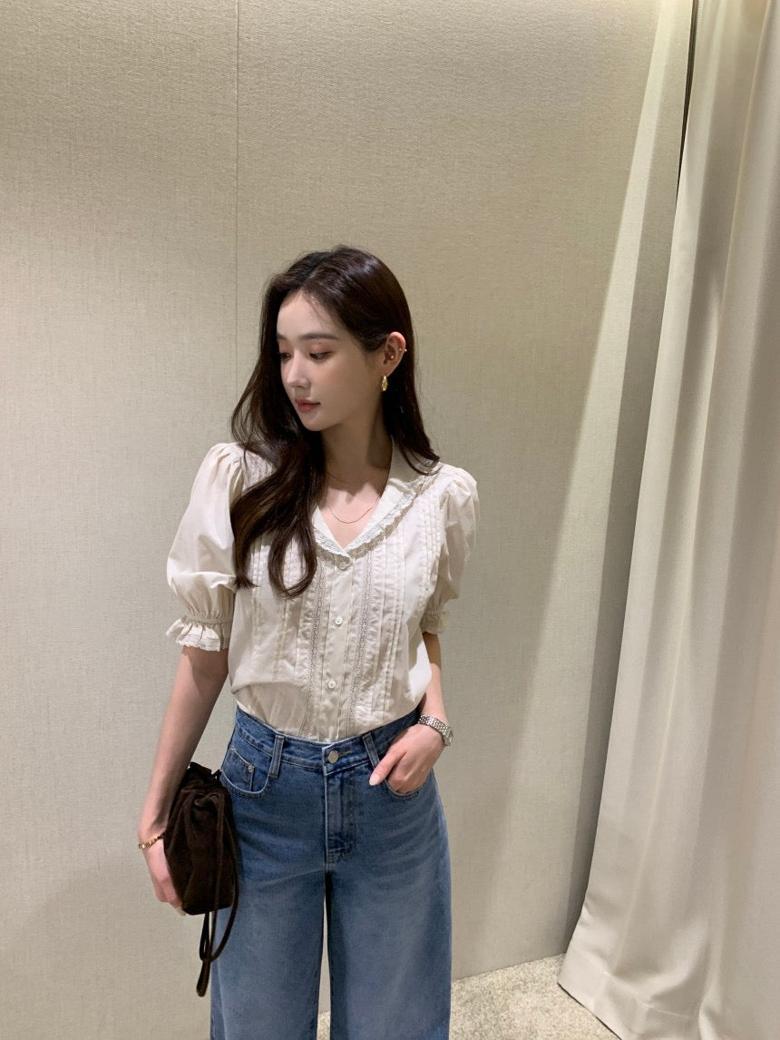 娃娃領拼接蕾絲恤衫