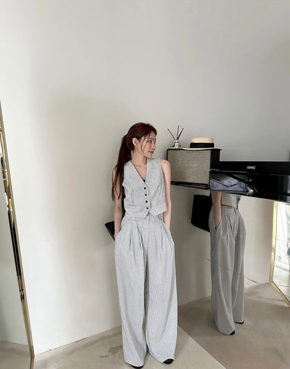 V領條紋馬甲+高腰壓褶休閒褲set