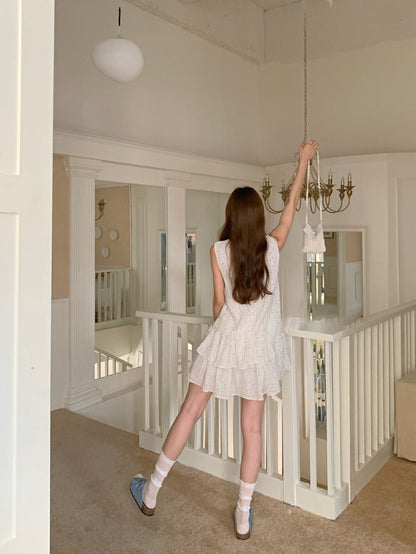 俏皮碎花背心連身裙