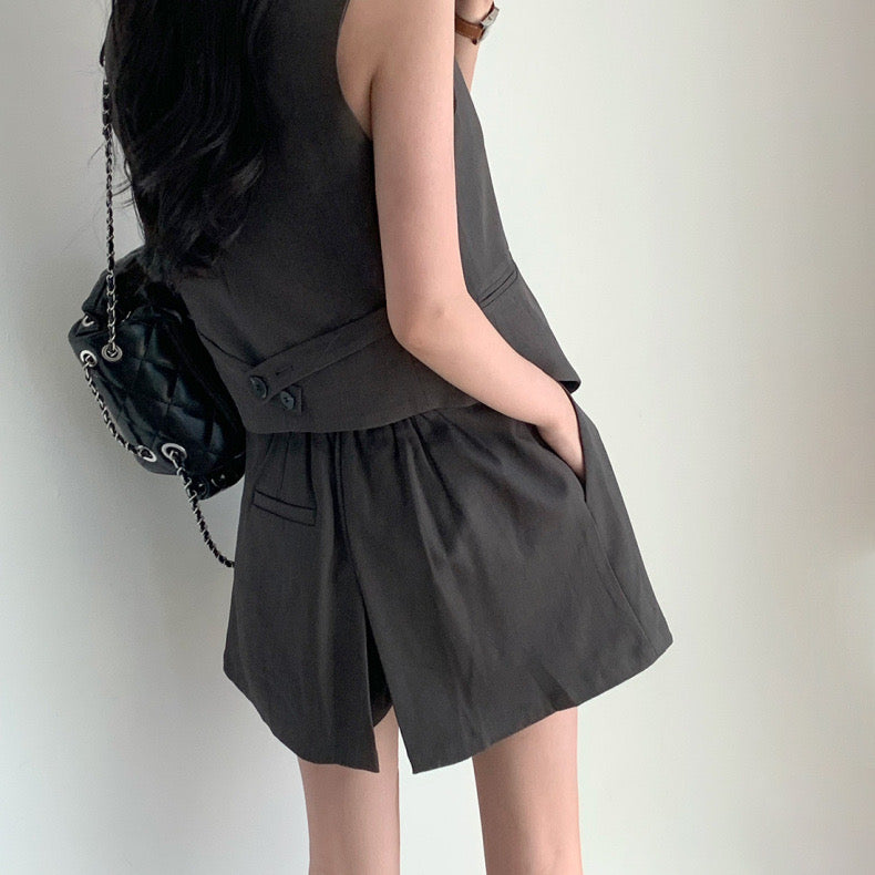 Vintage V-neck Vest + High-waisted Pleated Skirt Pants Set